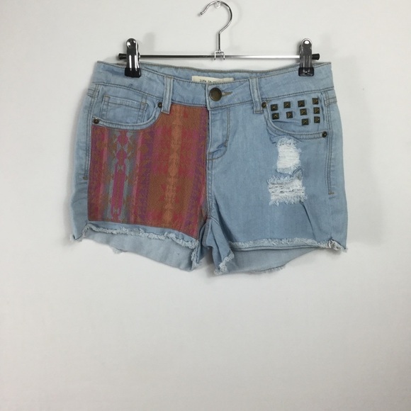 tribal print studded distressed raw hem Jeans - Picture 3 of 8